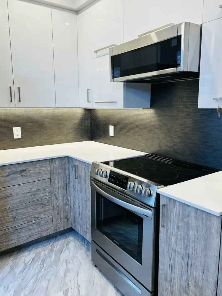 Verdun Renovated Apartment - Modern Amenities, First Month Free