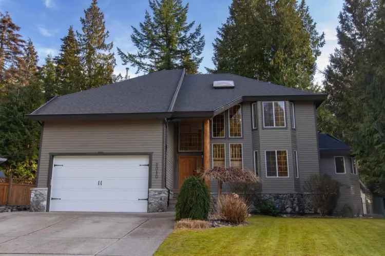 A $2,459,000.00 House/Single Family with 6 bedrooms in Garibaldi Highlands, Squamish