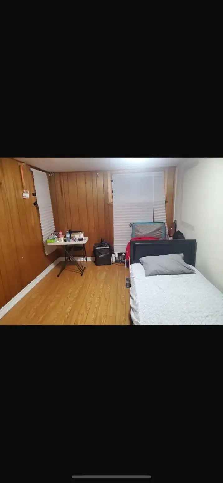 Room for Rent $725