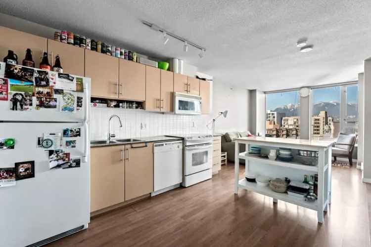 Downtown Vancouver Condo for Sale The Taylor 1 Bed + Den