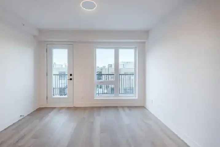 1 Bedroom Apartment in Cote Des Neiges New Building