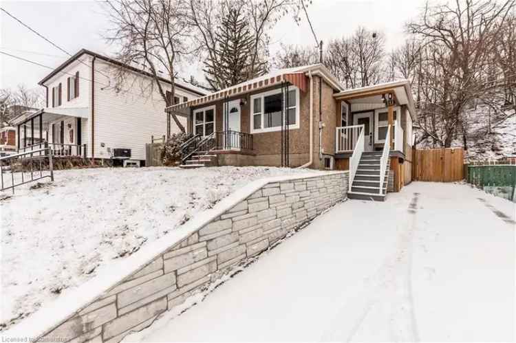 House For Sale in Cambridge, Ontario