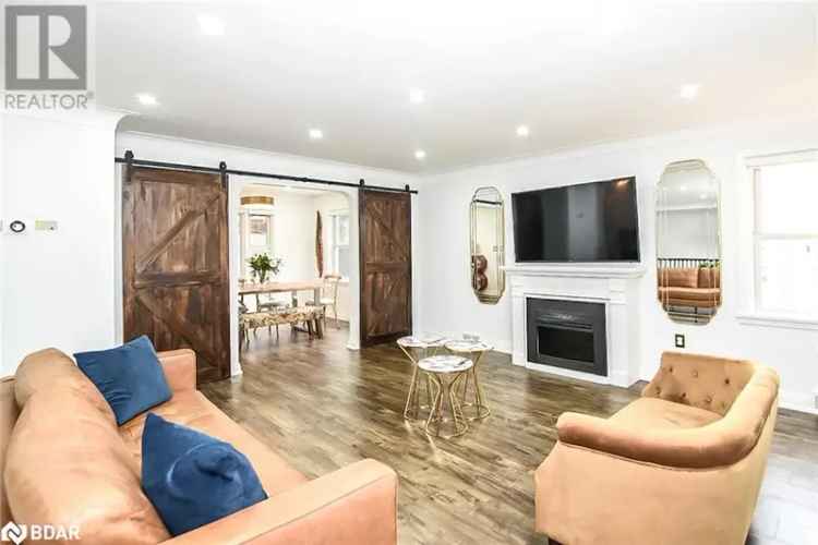 Niagara Falls Bungalow - Updated Kitchen, Finished Basement, Landscaped Backyard