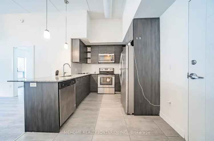 2 Bed 2 Bath Condo near Wilfrid Laurier University Waterloo