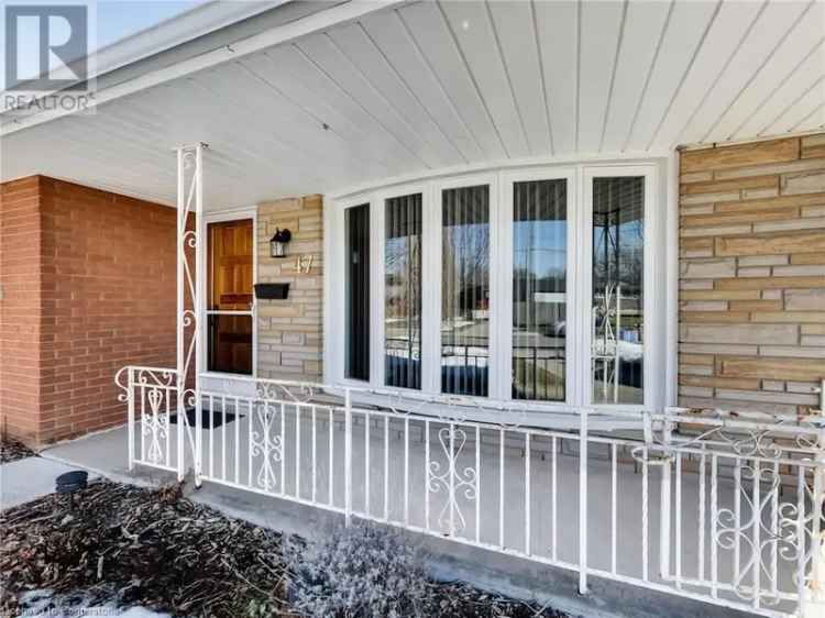 House For Sale in 47, Burrwood Drive, Hamilton, Ontario