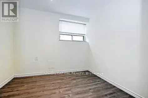 2 rooms apartment of 373 m² in Toronto