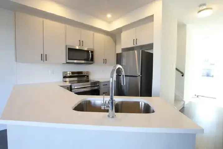 New (2024) 3 Bdm/2.5 Bth Townhome, Orleans, Avbl Oct/Nov/Dec