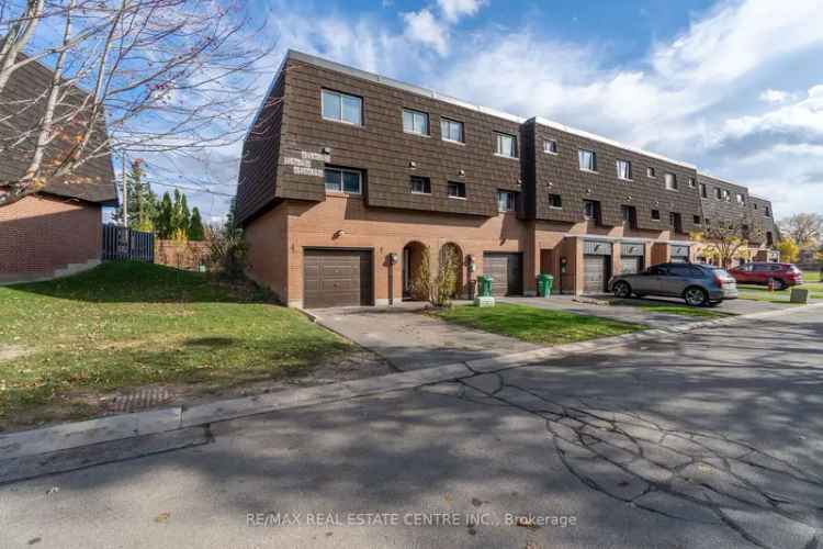 Condo For Sale in Brampton, Ontario