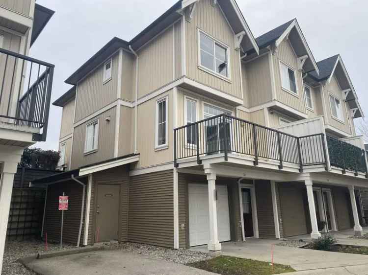 A $604,900.00 Townhouse with 2 bedrooms in Abbotsford West, Abbotsford