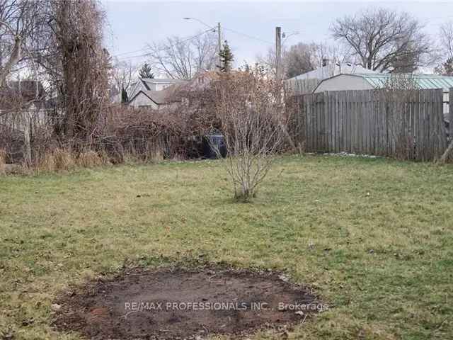 House For Sale in Mississauga, Ontario