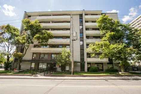 3 rooms apartment of 475 m² in Toronto