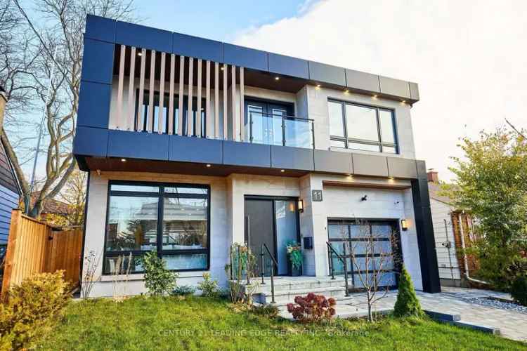 Luxury 3-Storey Home in Bluffers Cliffcrest with Smart Features