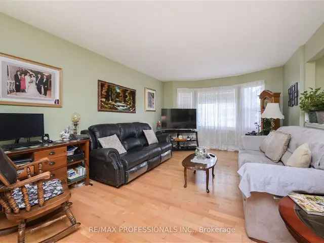 Spacious Family Bungalow in Dundalk - Finished Basement