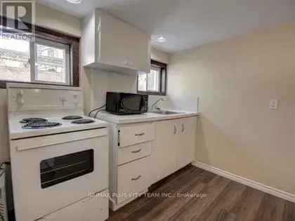 1 room apartment of 54 m² in Toronto