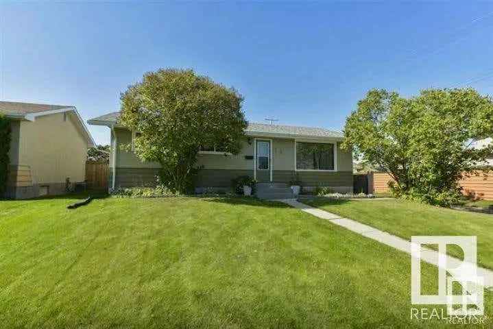 West Meadowlark Park Bungalow - 3 Beds, 2 Baths, Renovated