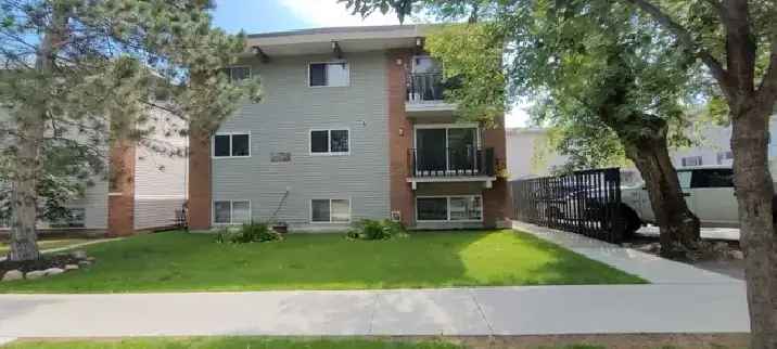 Downtown Room for Rent Near MacEwan University Utilities Included