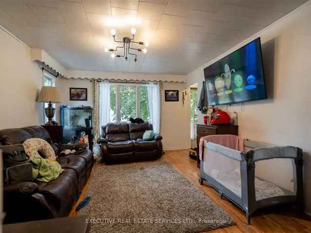 House For Sale in Niagara Falls, Ontario