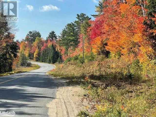 Muskoka North Dream Home Building Lot - Privacy, Trails, and Lake Access