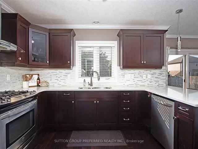 Thamesford Family Home 3 1 Beds 2 1 Baths Double Garage