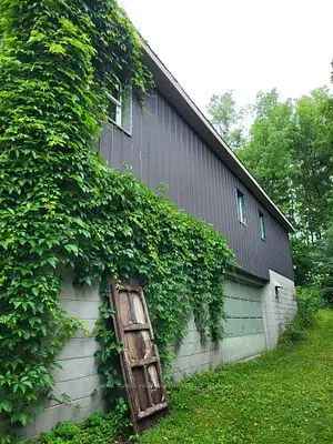 1950s Bungalow on 3 4 Acre Lot Near Downtown Richmond Hill