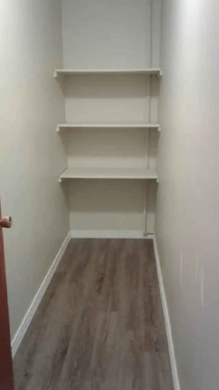 Bachelor Suite for Rent June 1st 950month