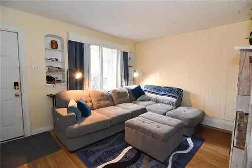 St Vital Bungalow For Sale Near Amenities