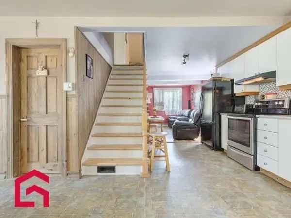 1.5 Storey House for Sale Lanaudiere 3 Bedrooms Large Lot Double Garage