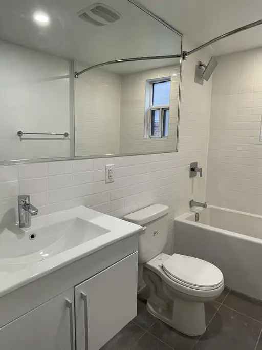 Apartment For Rent in 272, Birmingham Street, Toronto, Ontario