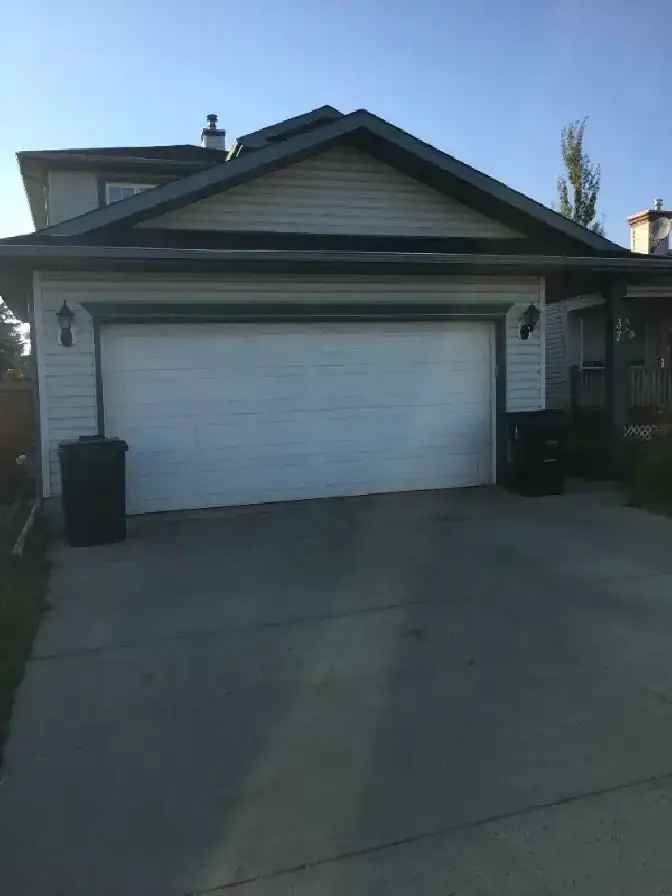 Buy House in Spruce Grove 3 Bedrooms Large Deck and Fenced Yard