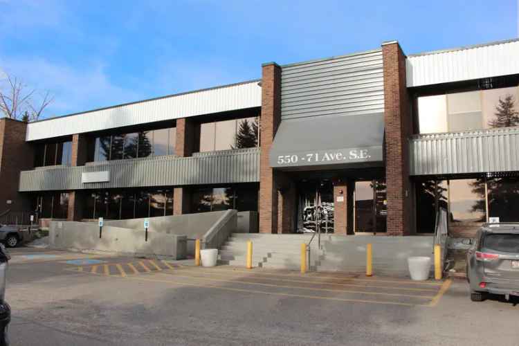 Office building For Rent in 71, 1 Avenue Southeast, Redcliff, Alberta