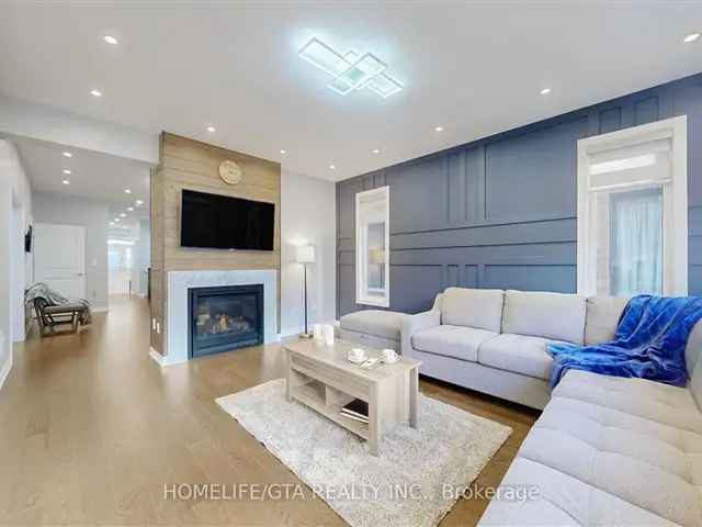 House For Sale in Whitby, Ontario