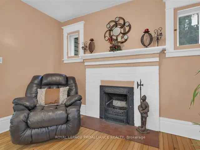 House For Sale in Belleville, Ontario