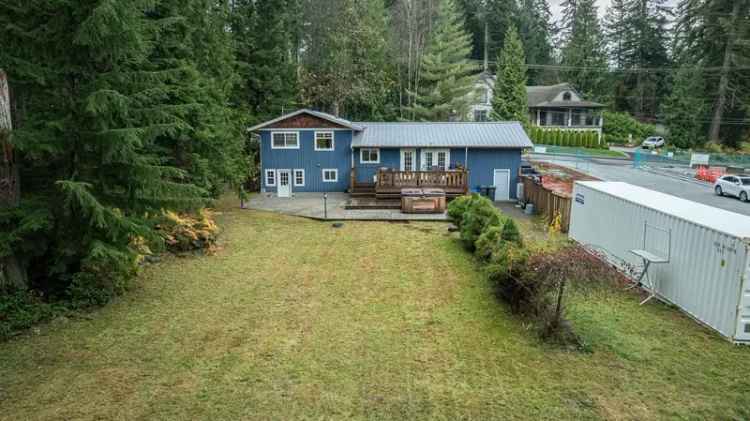 A $2,850,000.00 House with Acreage with 3 bedrooms in Anmore, Port Moody