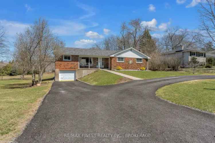 4-Bedroom Bungalow near Downtown Napanee