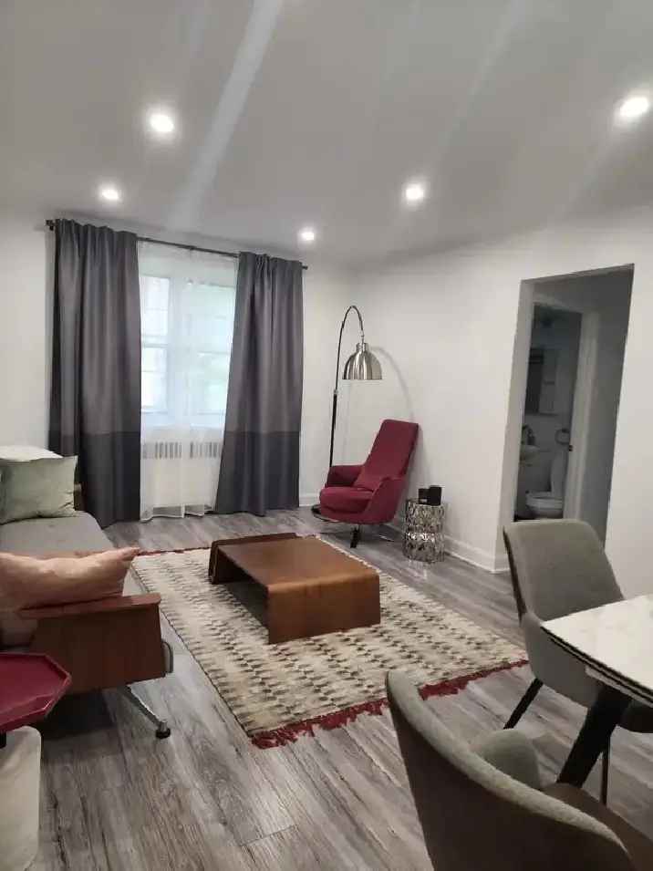Furnished 3 1/2 Apartment in Cote-Des-Neiges Near Metro