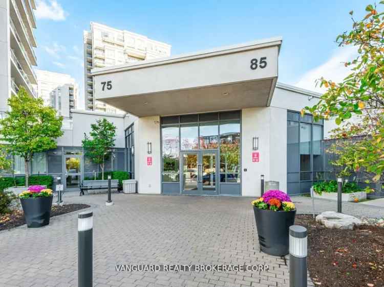 Condo For Sale in 75, North Park Road, Vaughan, Ontario