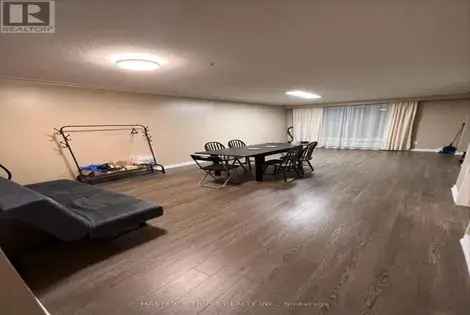 1 room house of 110 m² in Toronto