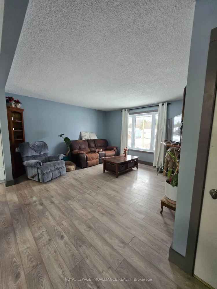 House For Sale in Brighton, Ontario