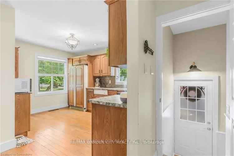 House For Sale in Thorold, Ontario