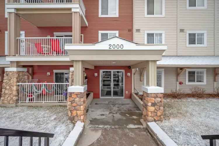 House For Sale in Calgary, Alberta