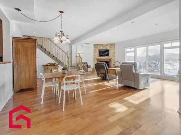 4 Bedroom House with Lac-Guindon View Sainte-Anne-des-Lacs