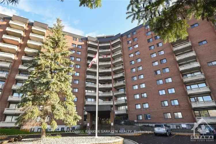 3 Bedroom 2 Bathroom Corner Unit Near Britannia Beach