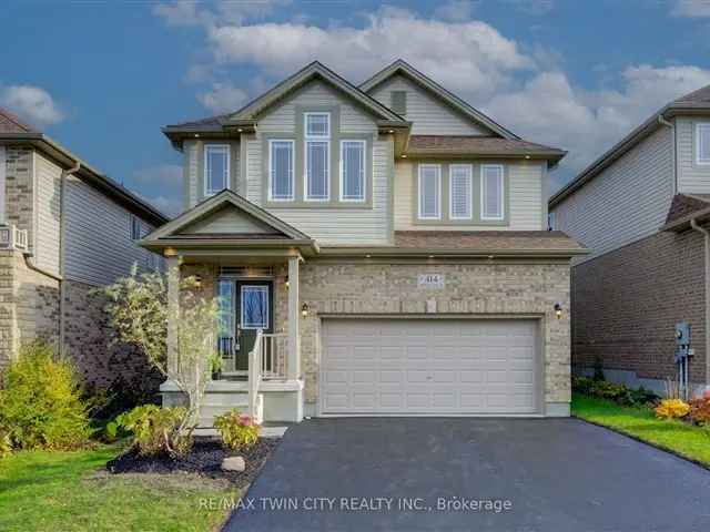 House For Sale in Waterloo, Ontario