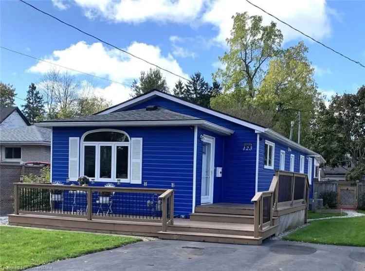 2 Bedroom Port Dover Home Near Beach and Amenities