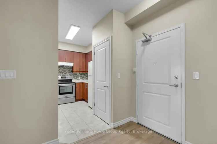 Fergus Condo: 1080 Sqft 1-Bedroom + Den, 1.5 Baths, Modern Amenities