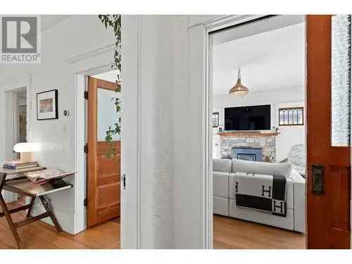 1925 Updated Kelowna Home 4 Bed 25 Bath Downtown Charm