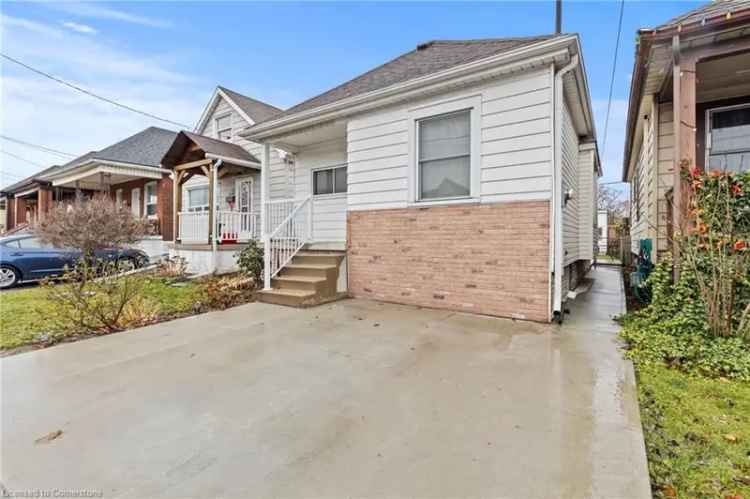 Charming 3-Bed Bungalow in Hamilton East End