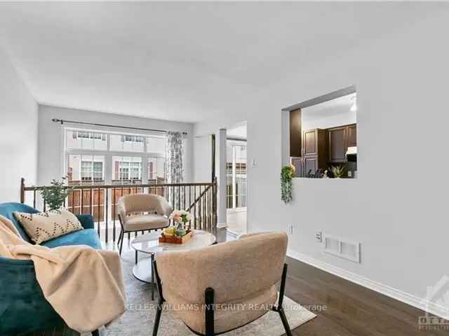 3-Bedroom Townhome in Kanata South Immaculate Family Home