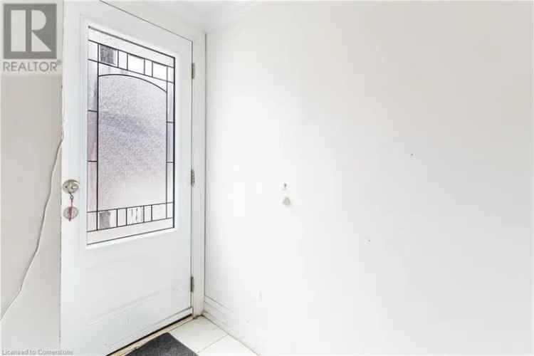Downtown Hamilton Beasley Townhouse 2 Bed 2 Bath Renovated