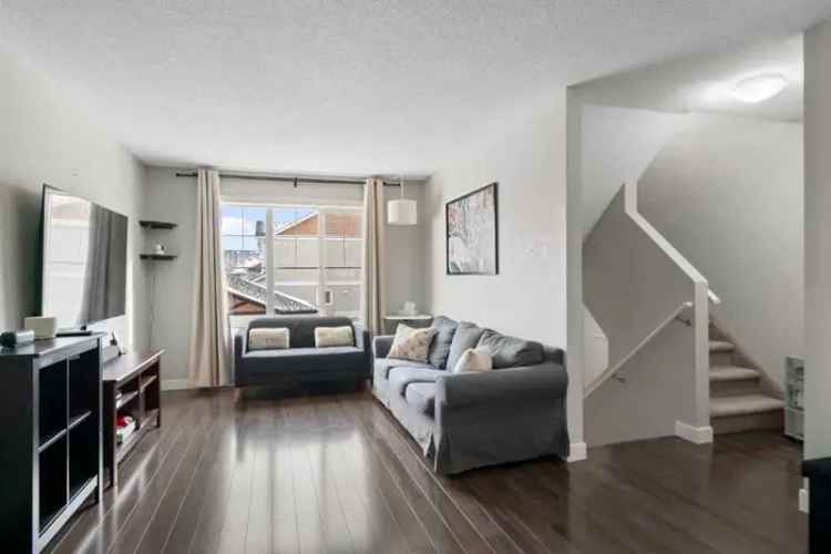 Townhouse For Rent in Calgary, Alberta